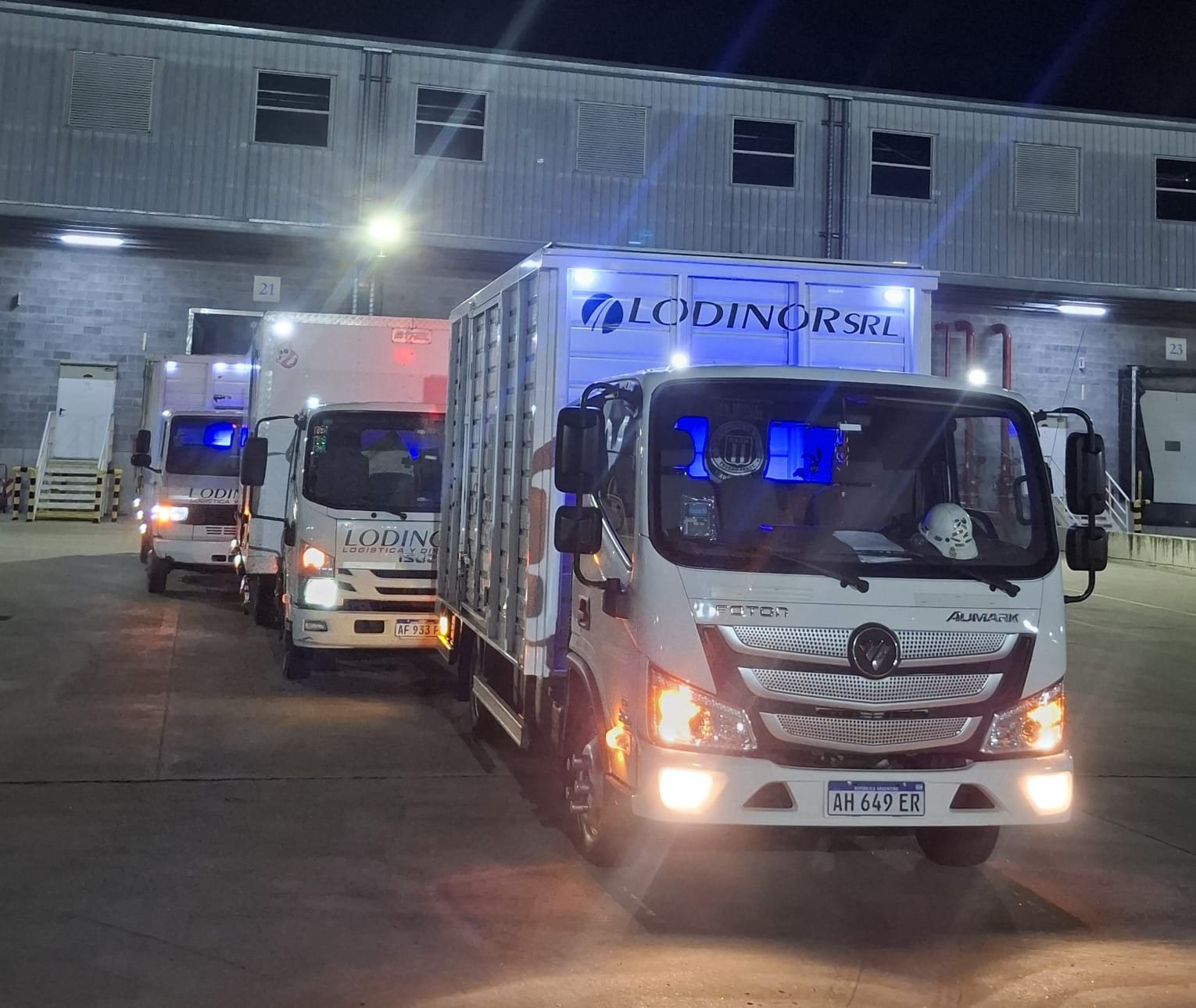 Unidades de Lodinor en las dársenas de un centro de distribución