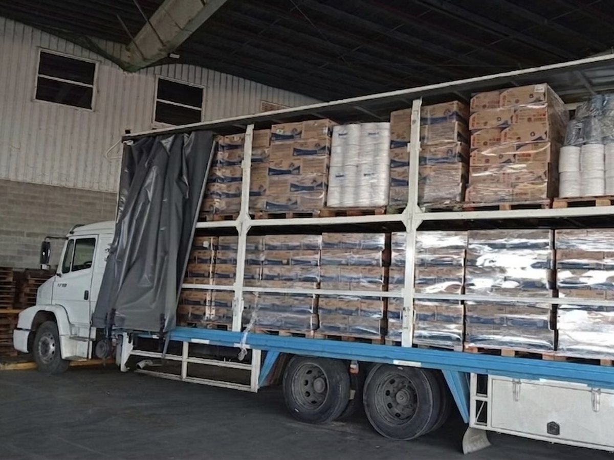 Camión Mercedes-Benz doble piso de Lodinor, 32 pallets